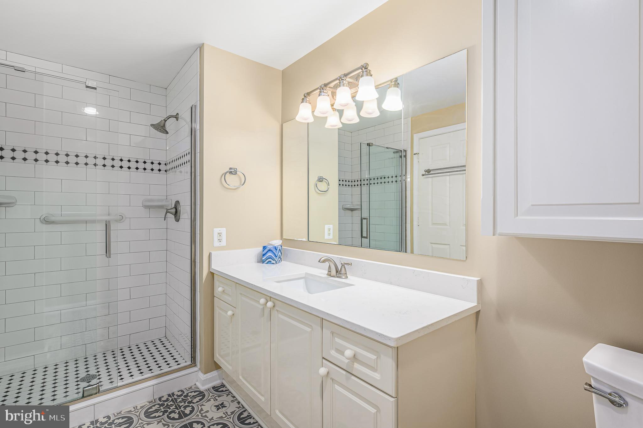 LANSDOWNE WOODS - Residential