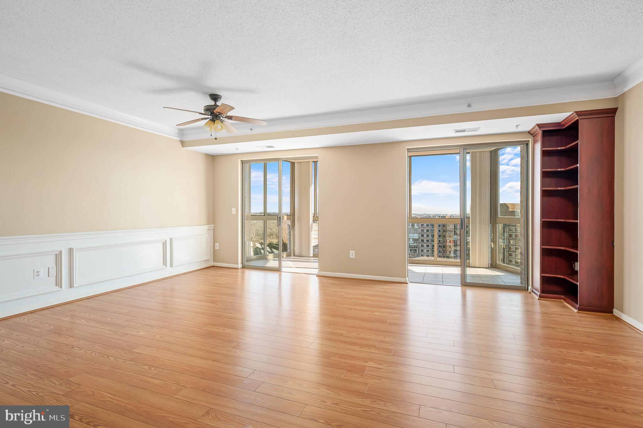 LANSDOWNE WOODS - Residential