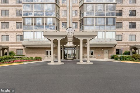 Photo of 19365 Cypress Ridge Terrace #1115, LEESBURG, VA 20176 (MLS # VALO2117564)