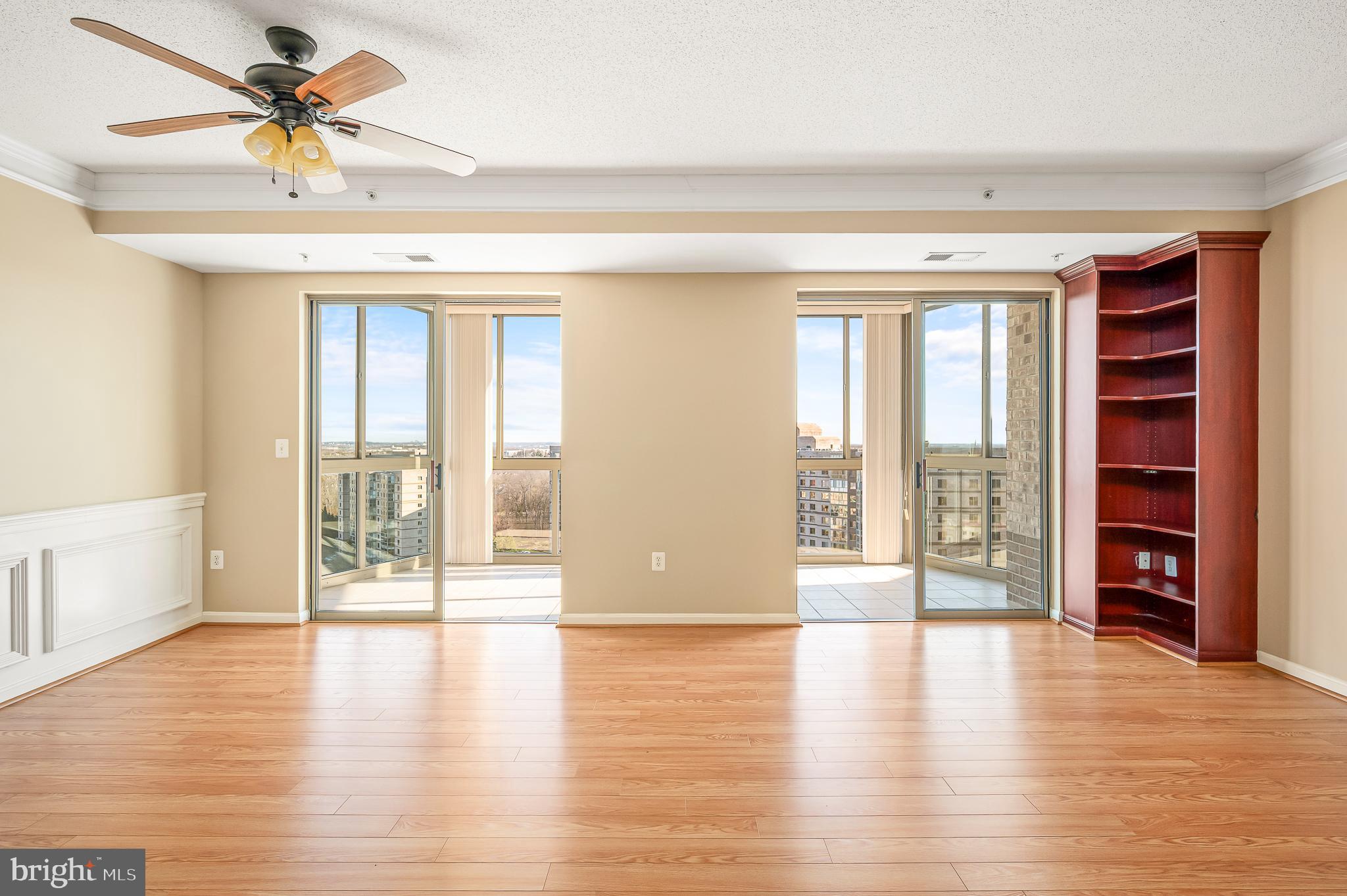 LANSDOWNE WOODS - Residential