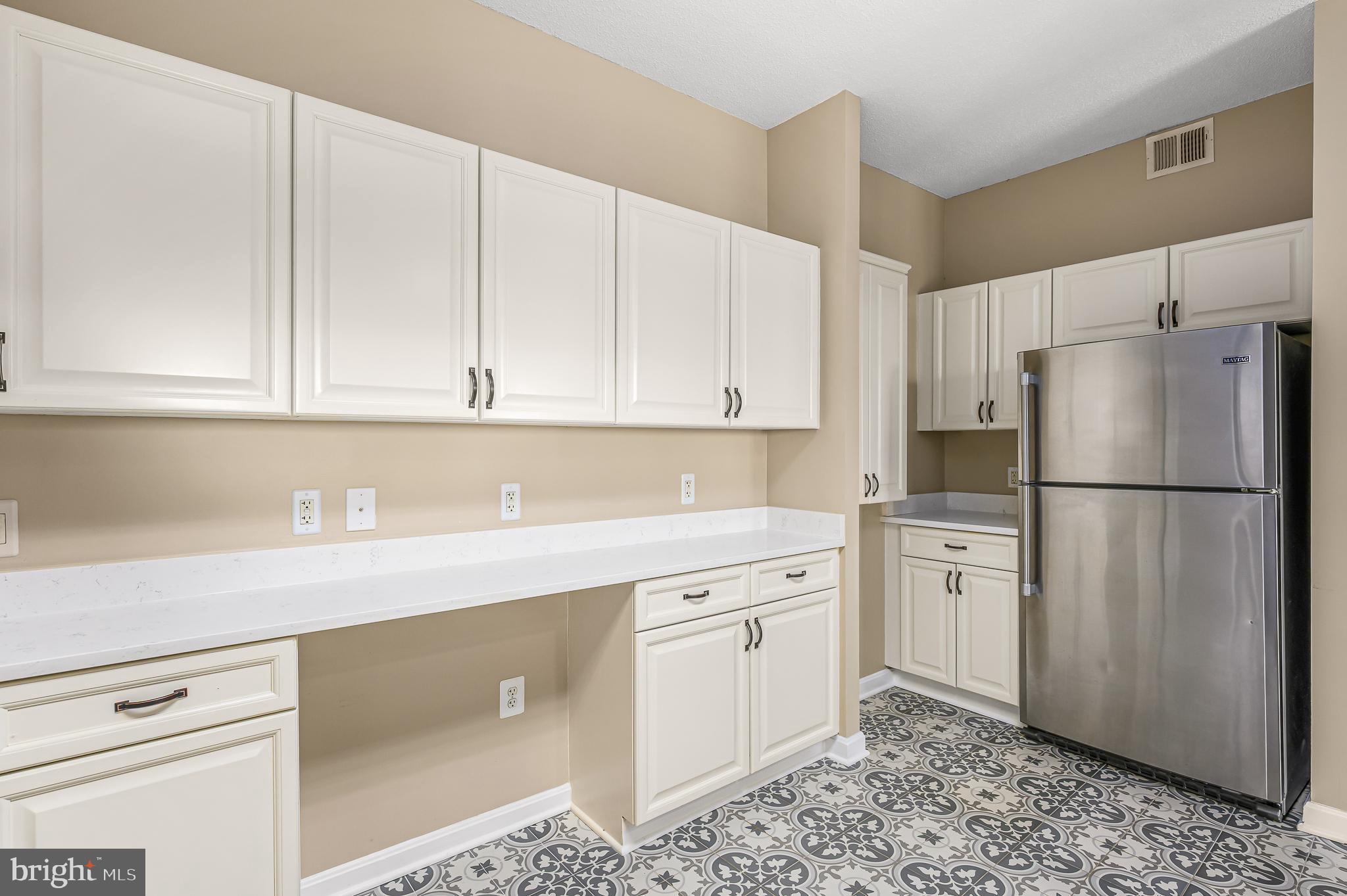 LANSDOWNE WOODS - Residential