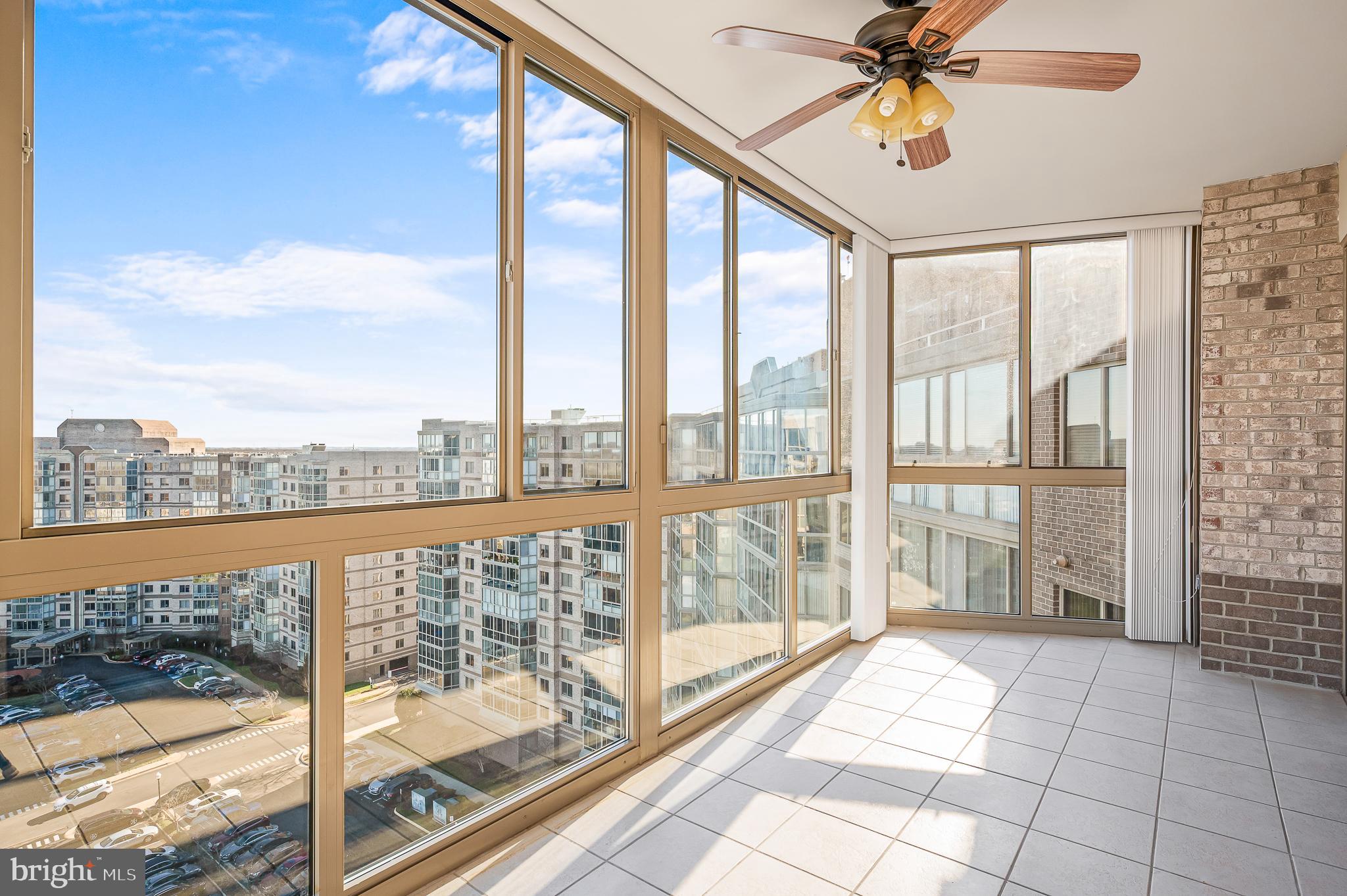 LANSDOWNE WOODS - Residential