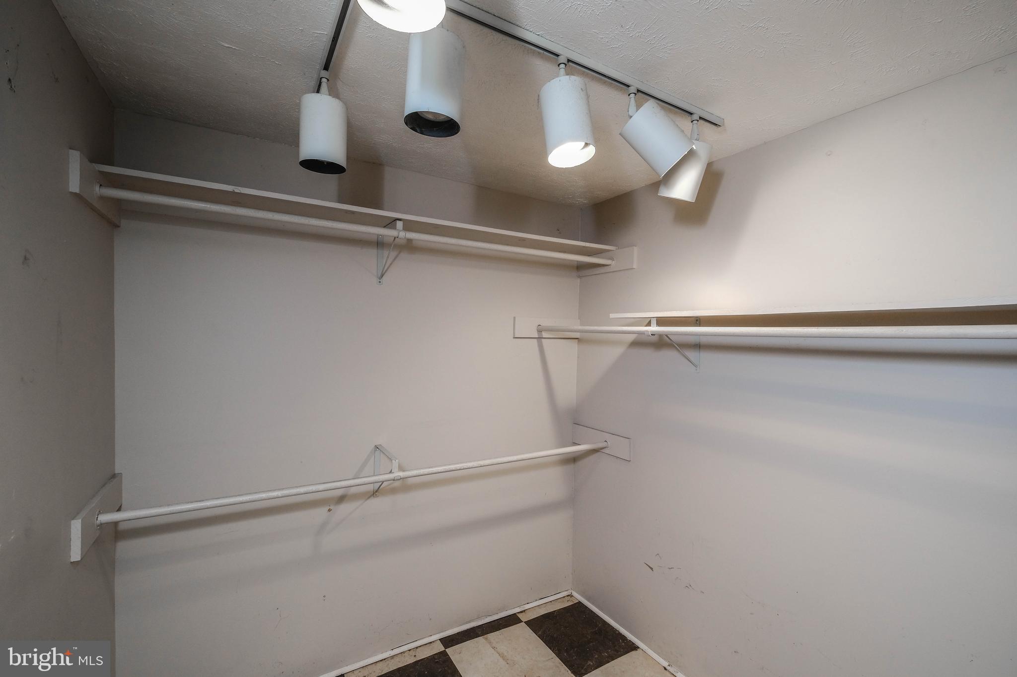 BELMONT - Residential