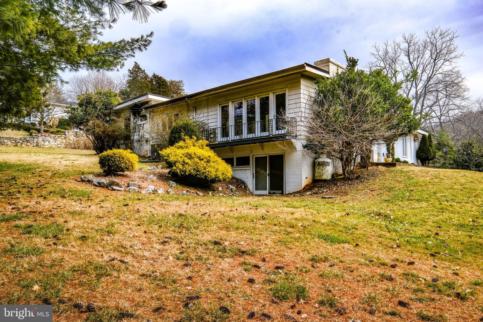 BELMONT - Residential