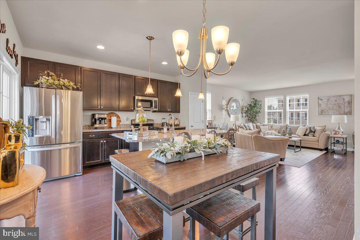 453 DOGWOOD DRIVE