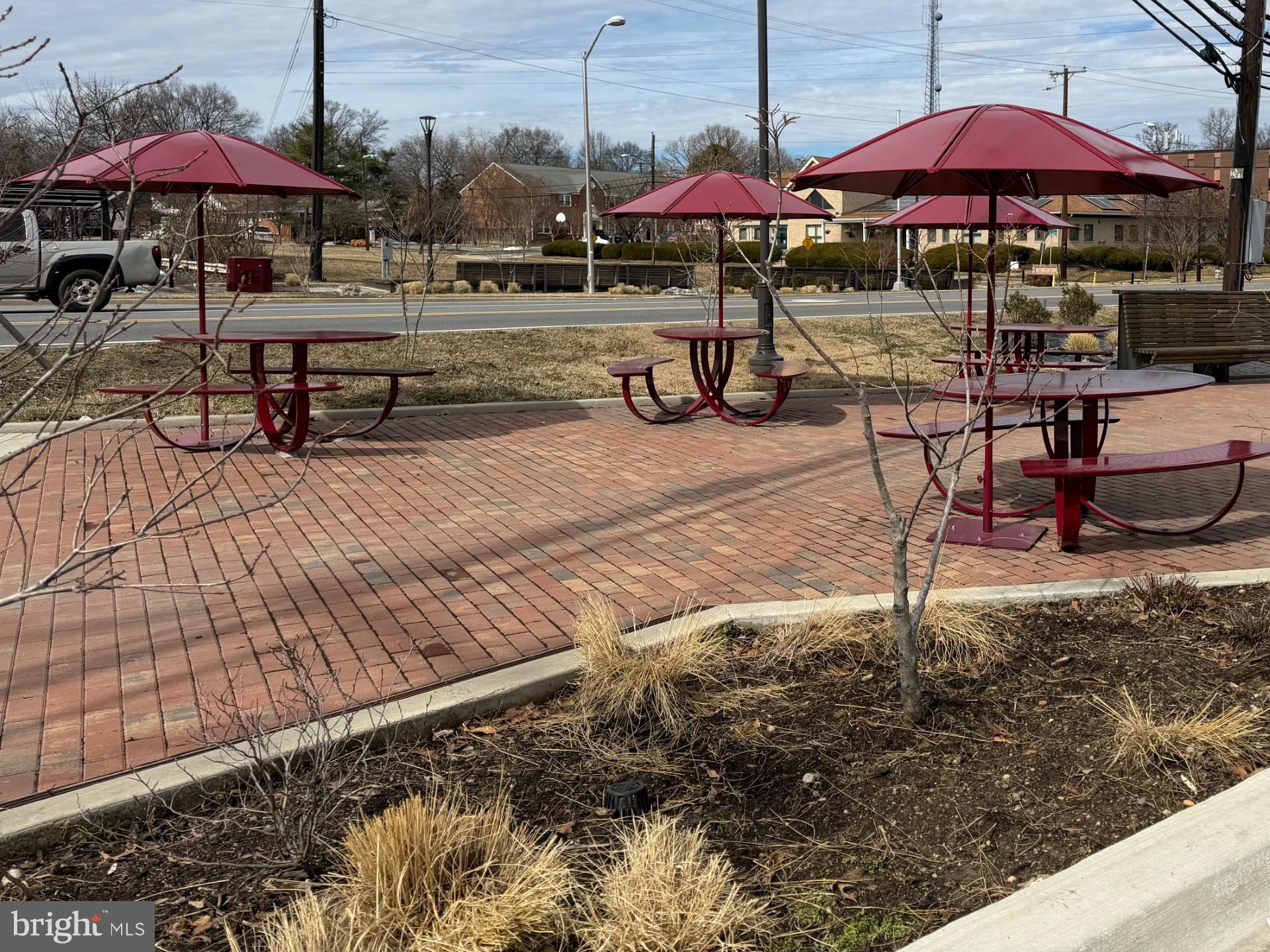 HOLLYWOOD - Residential