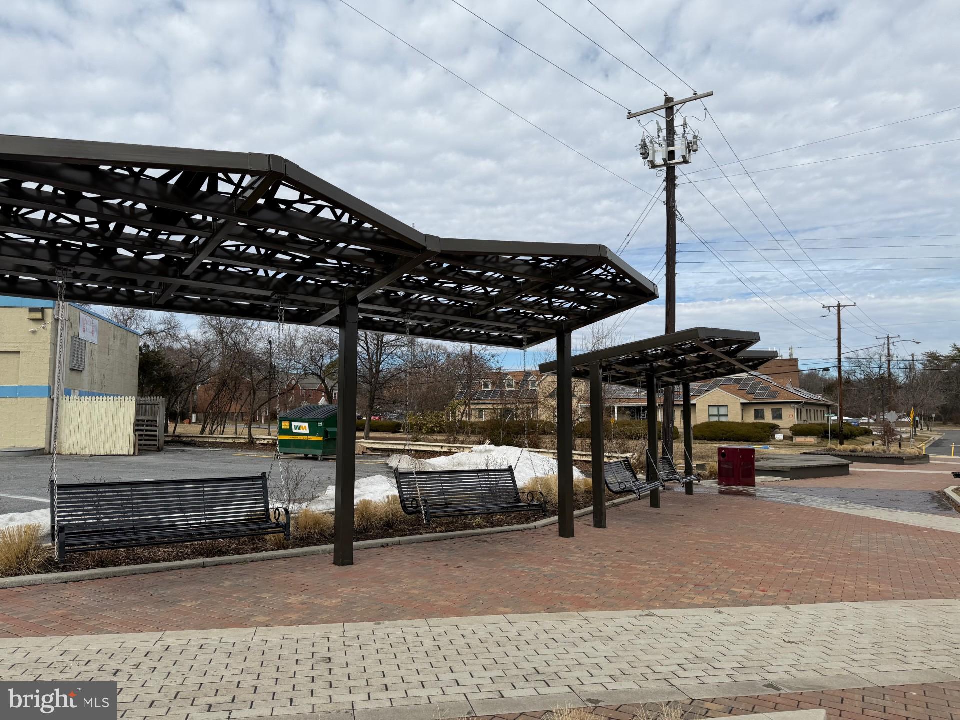 HOLLYWOOD - Residential