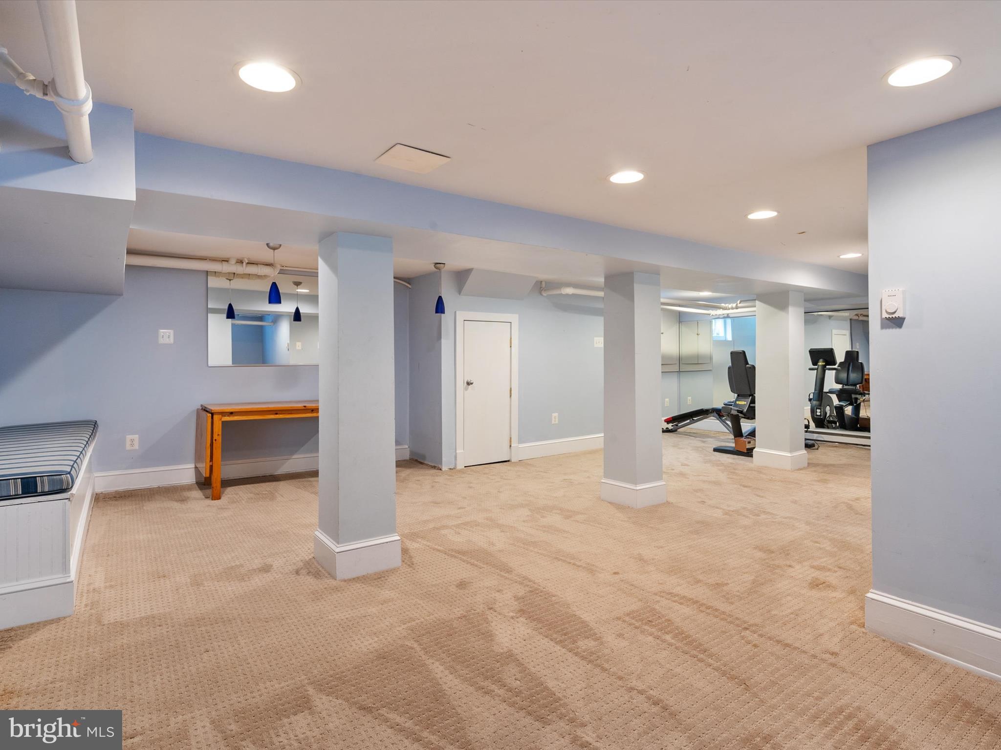 MURRAY HILL - Residential