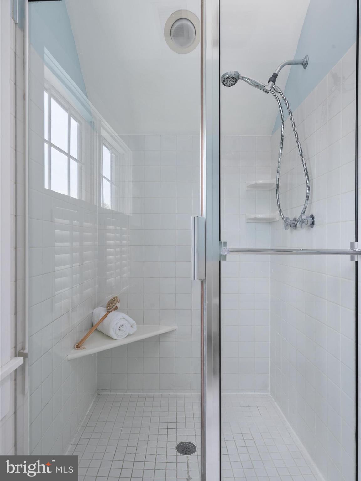 MURRAY HILL - Residential