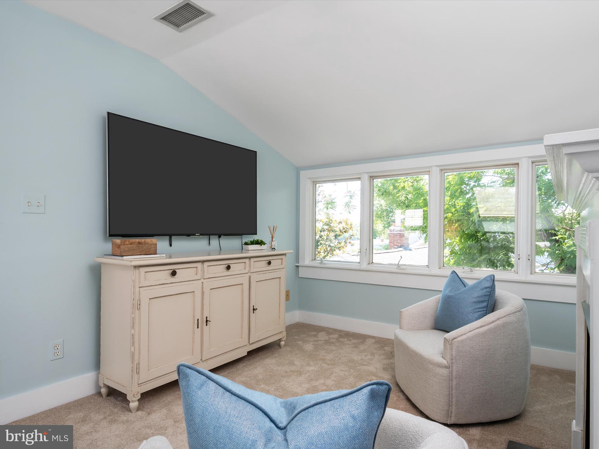 MURRAY HILL - Residential