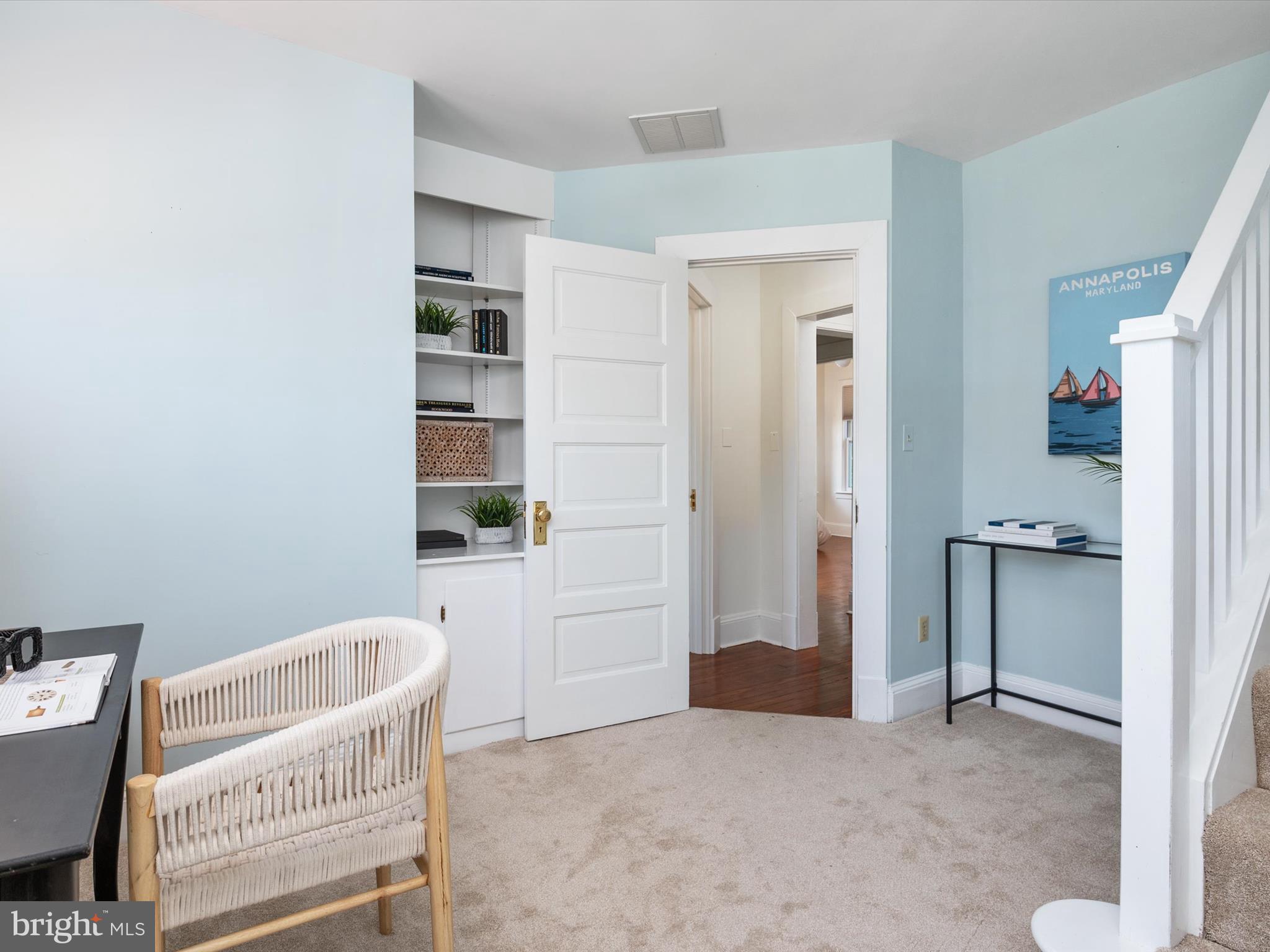 MURRAY HILL - Residential