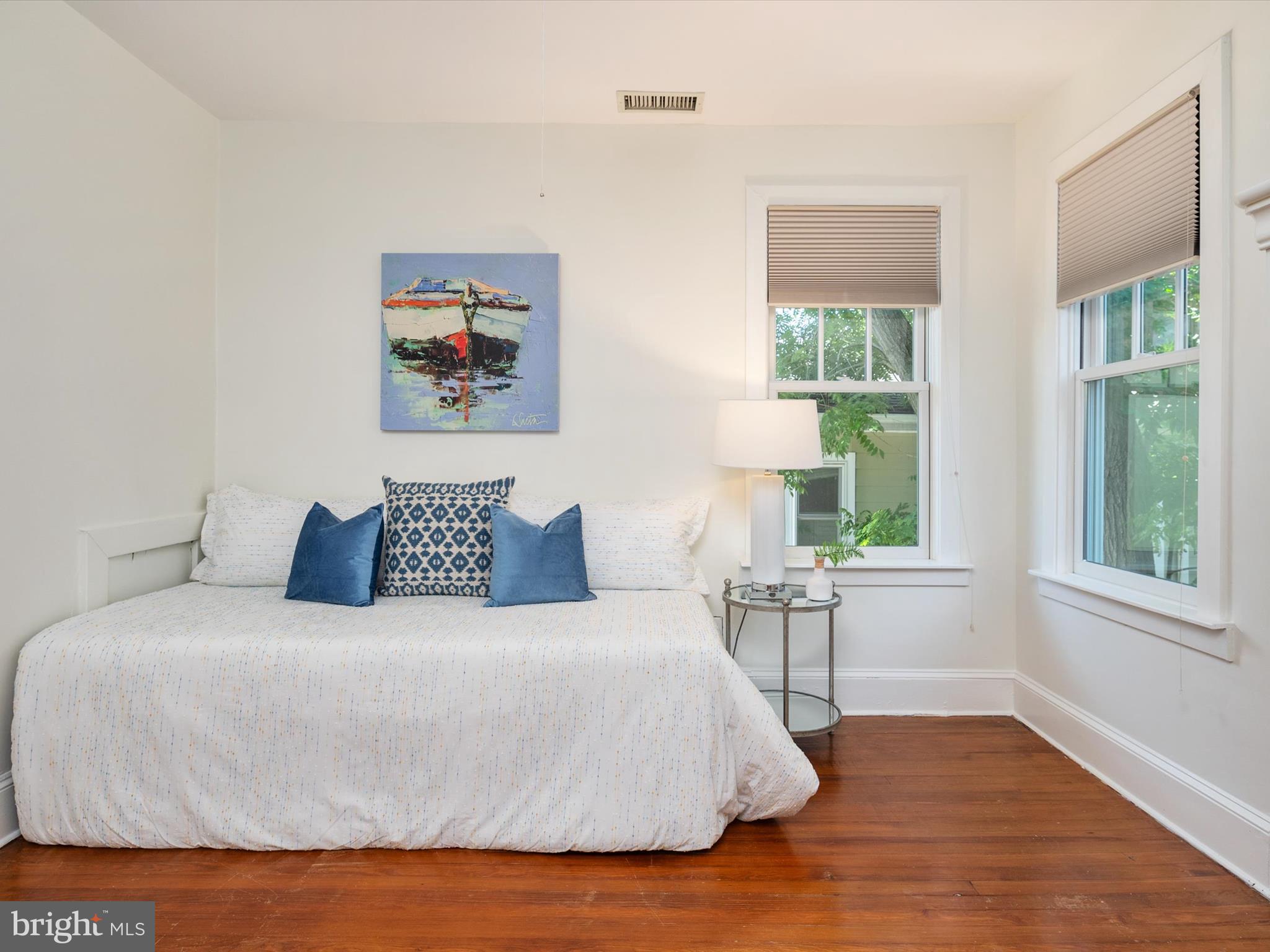 MURRAY HILL - Residential