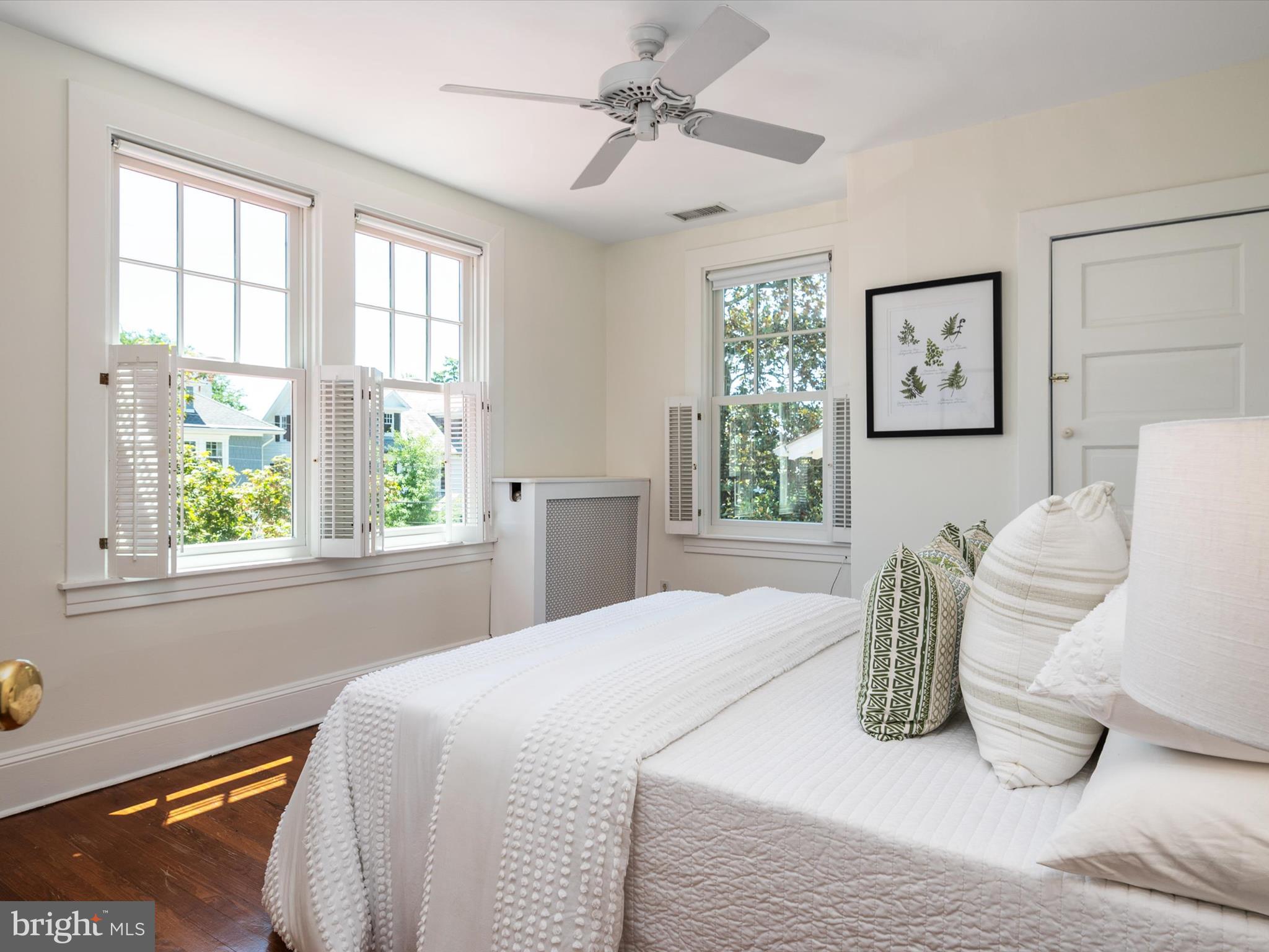 MURRAY HILL - Residential