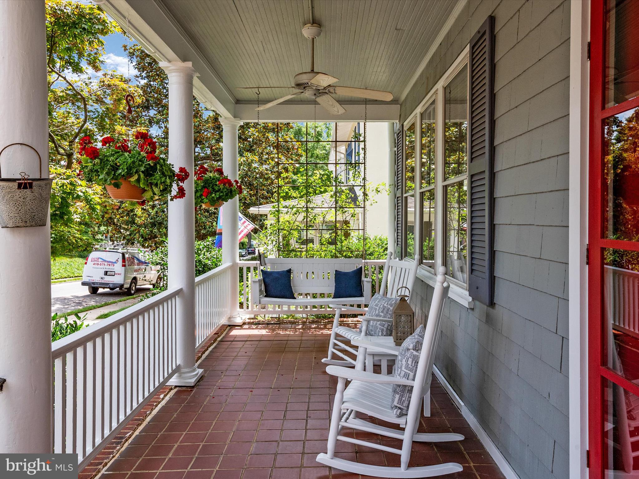 MURRAY HILL - Residential