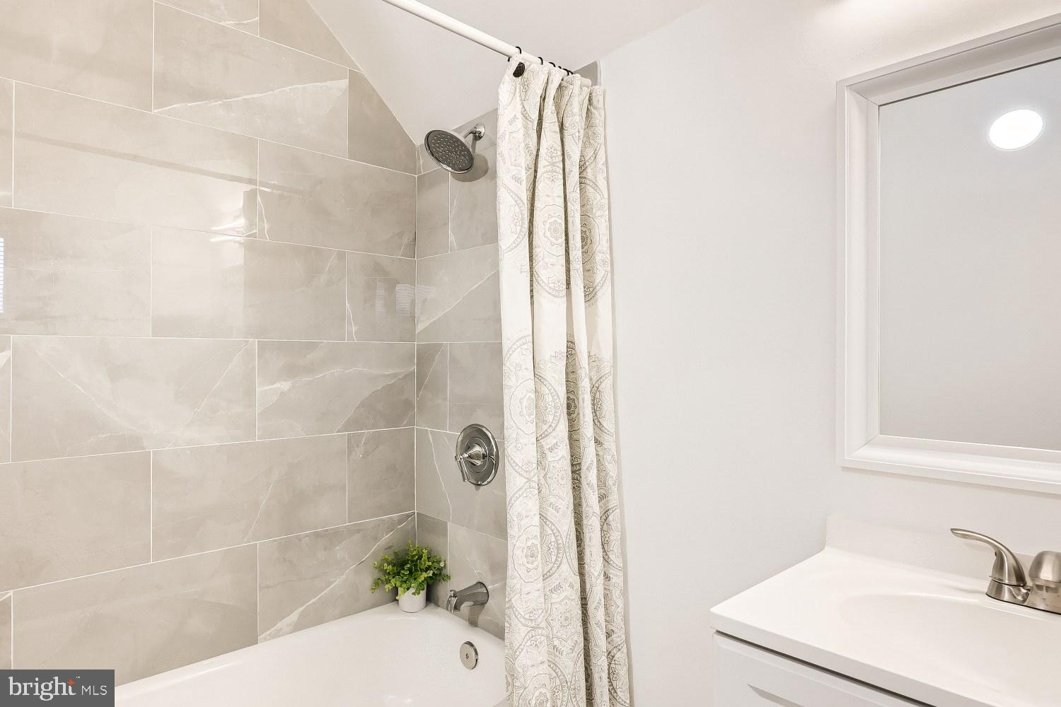 FRANKFORD - Residential