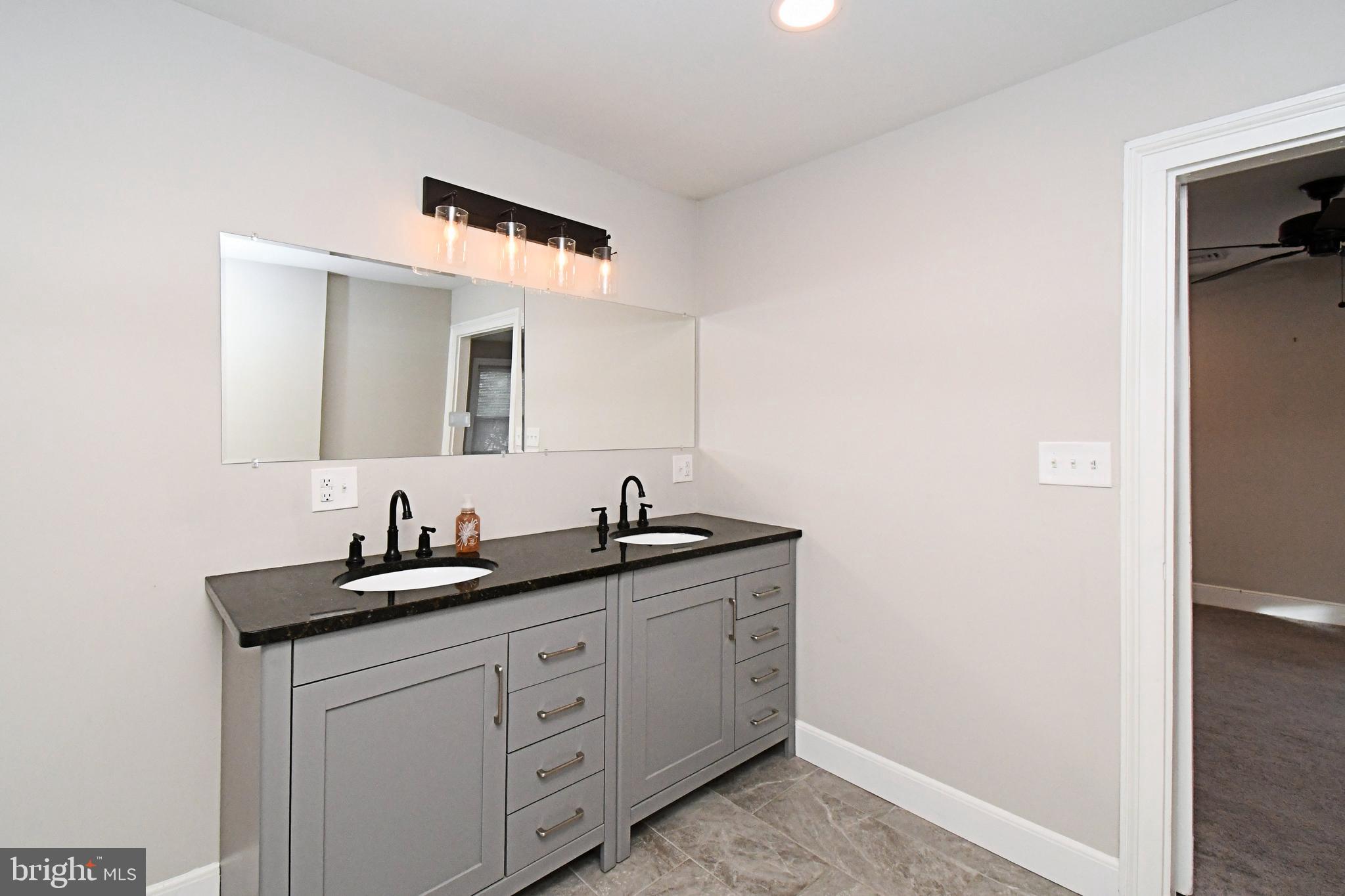 FRANCONIA HUNT - Residential