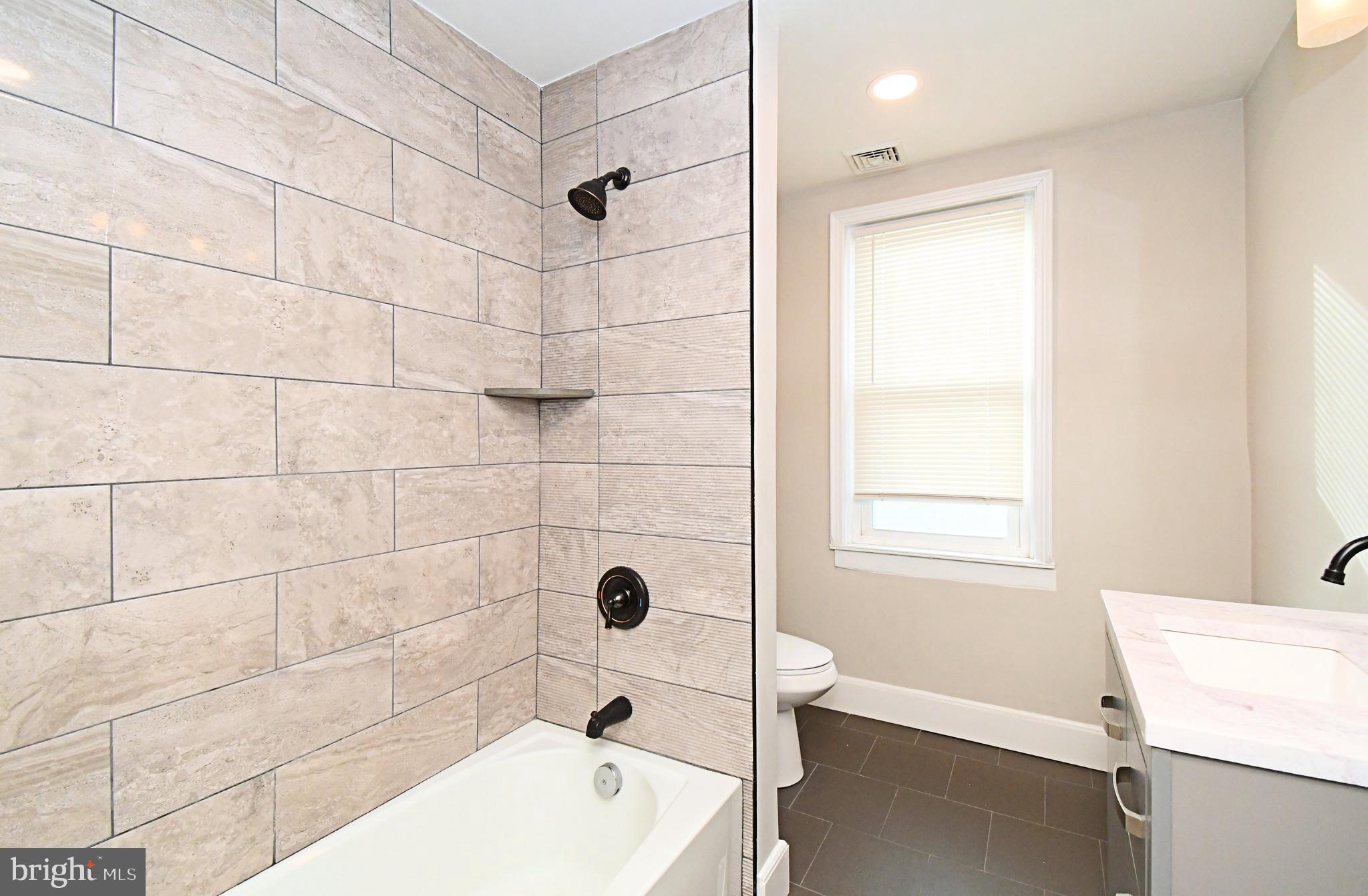 FRANCONIA HUNT - Residential