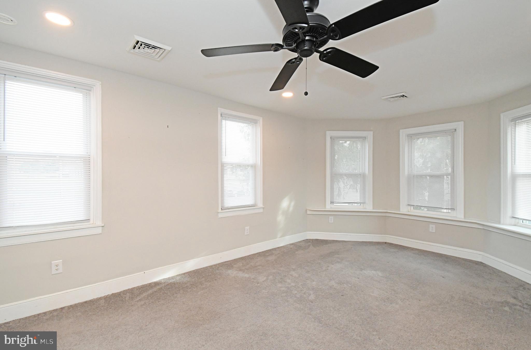 FRANCONIA HUNT - Residential