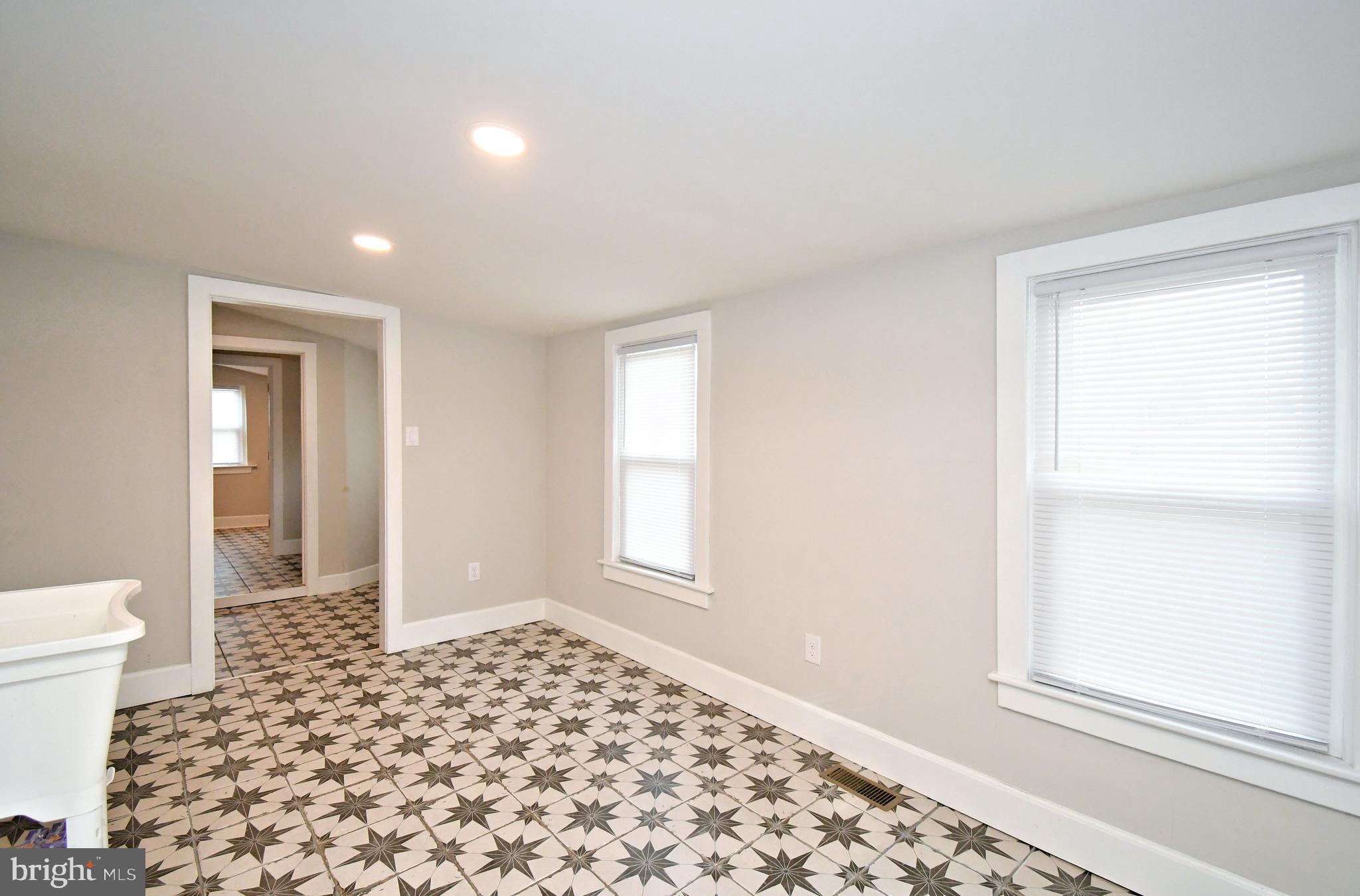 FRANCONIA HUNT - Residential