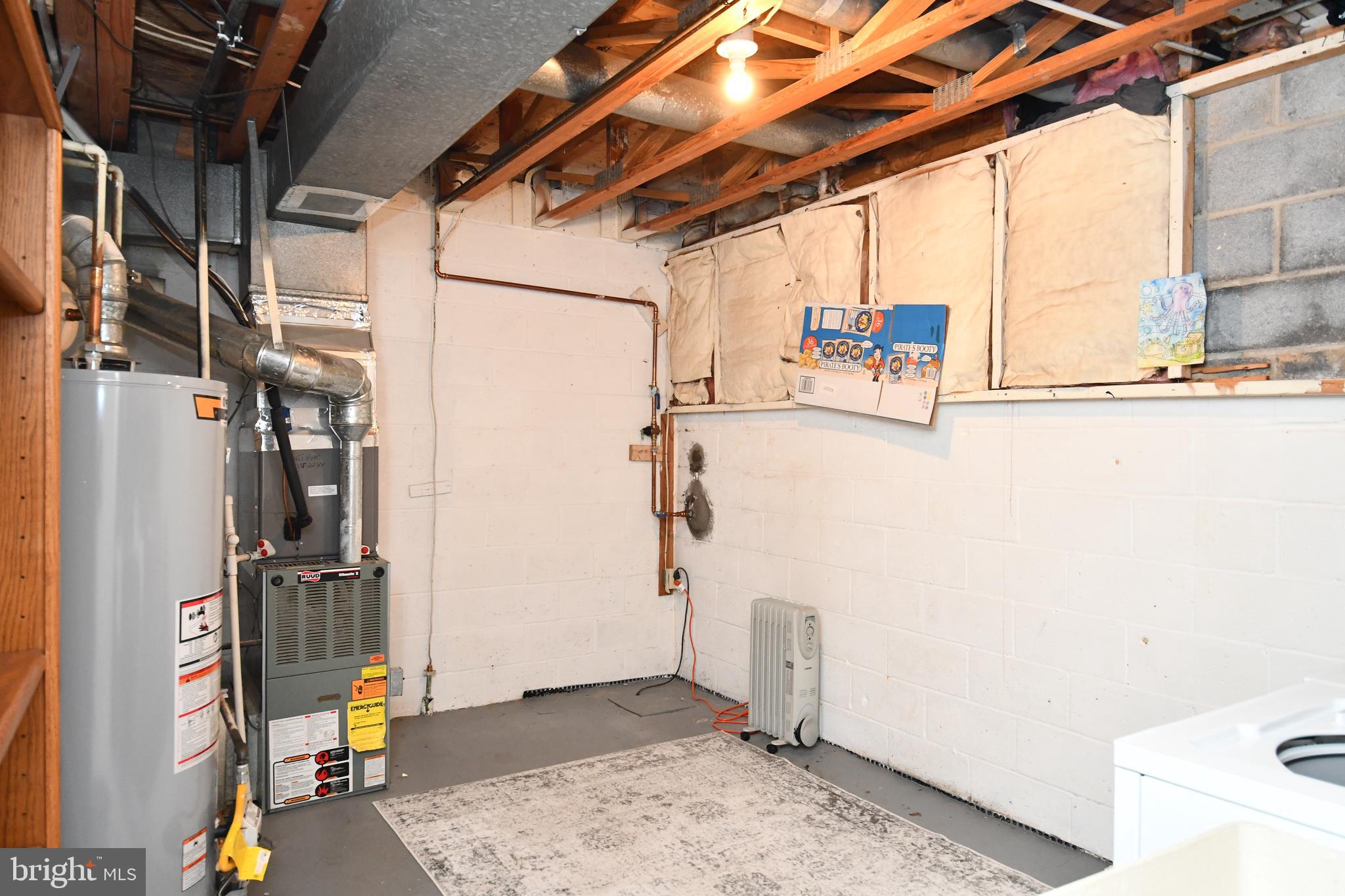 LAFAYETTE VILLAGE - Residential Lease