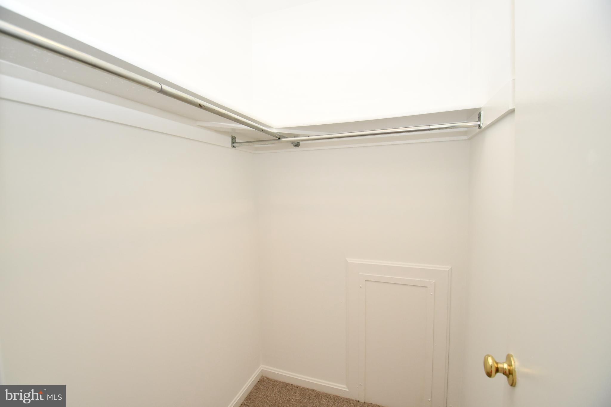 LAFAYETTE VILLAGE - Residential Lease