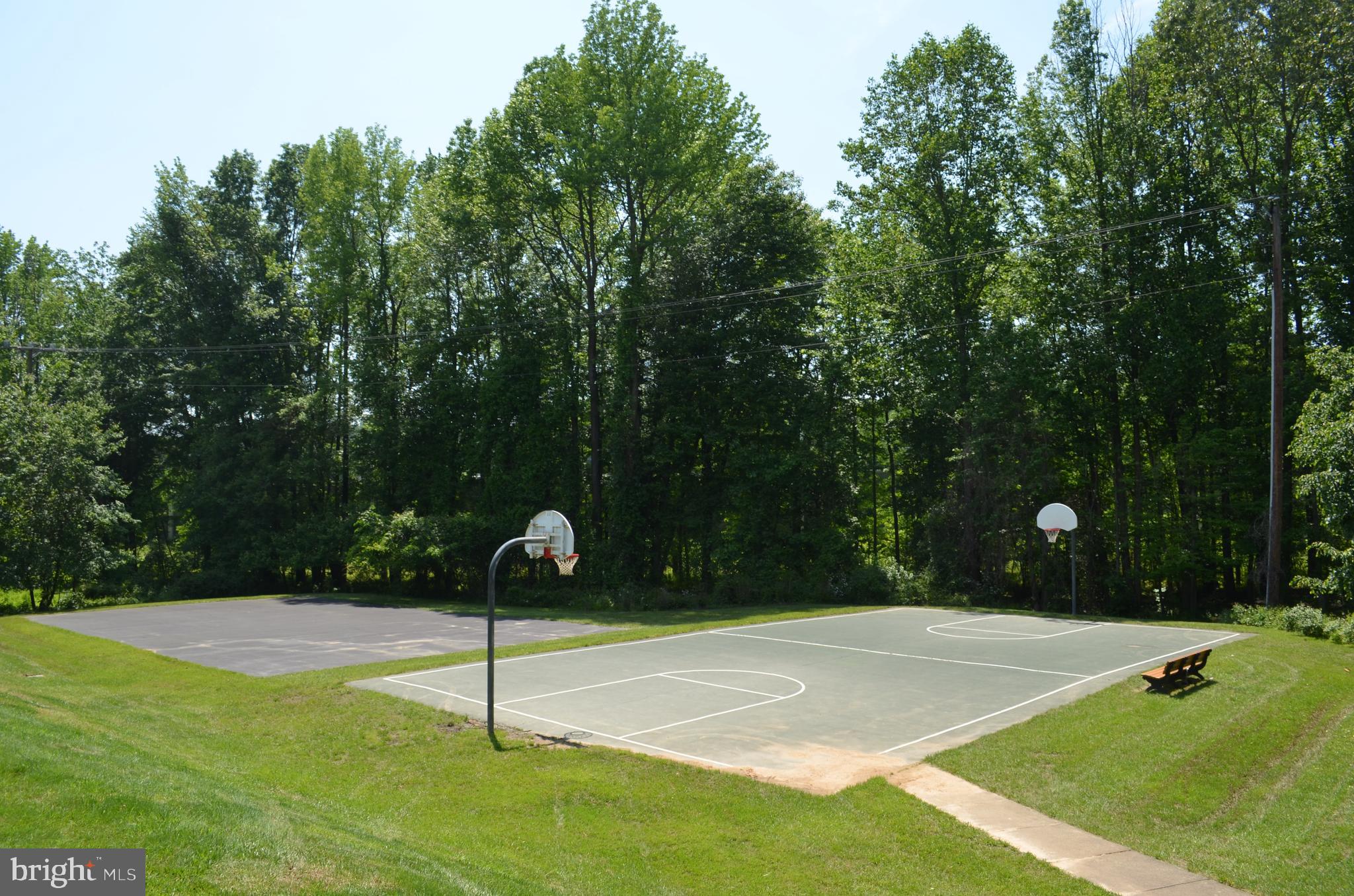 LAFAYETTE VILLAGE - Residential Lease