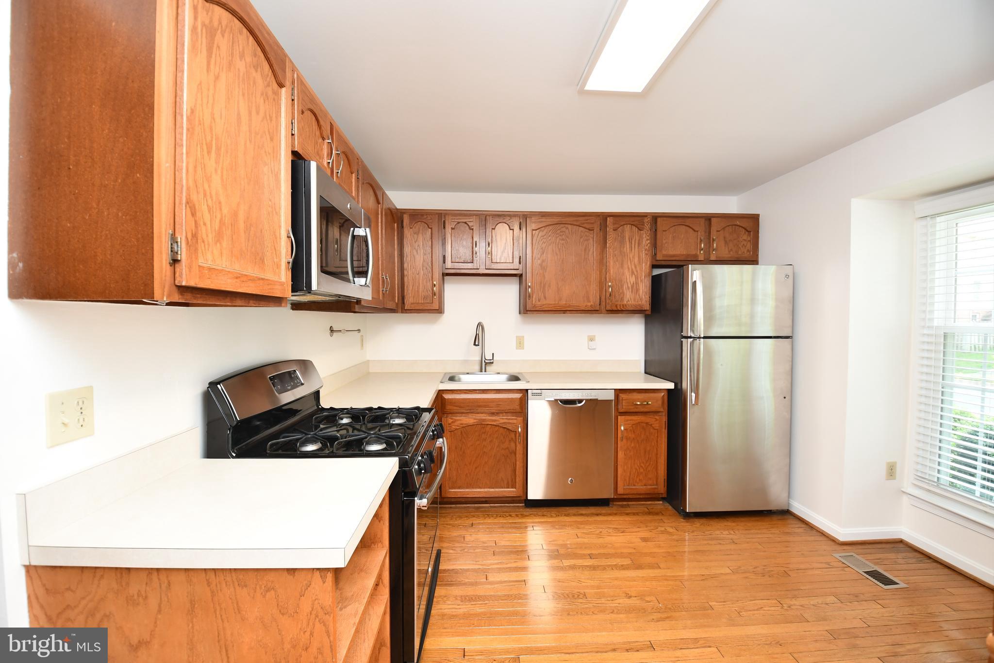 LAFAYETTE VILLAGE - Residential Lease