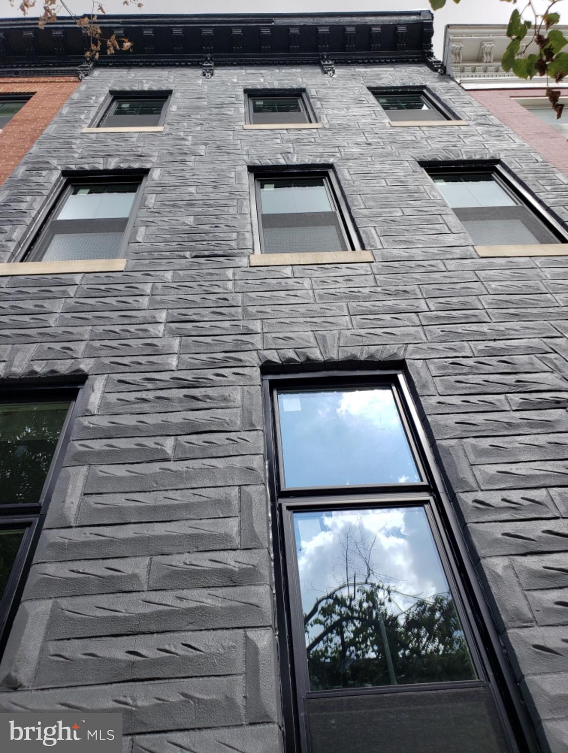 LAFAYETTE SQUARE - Residential