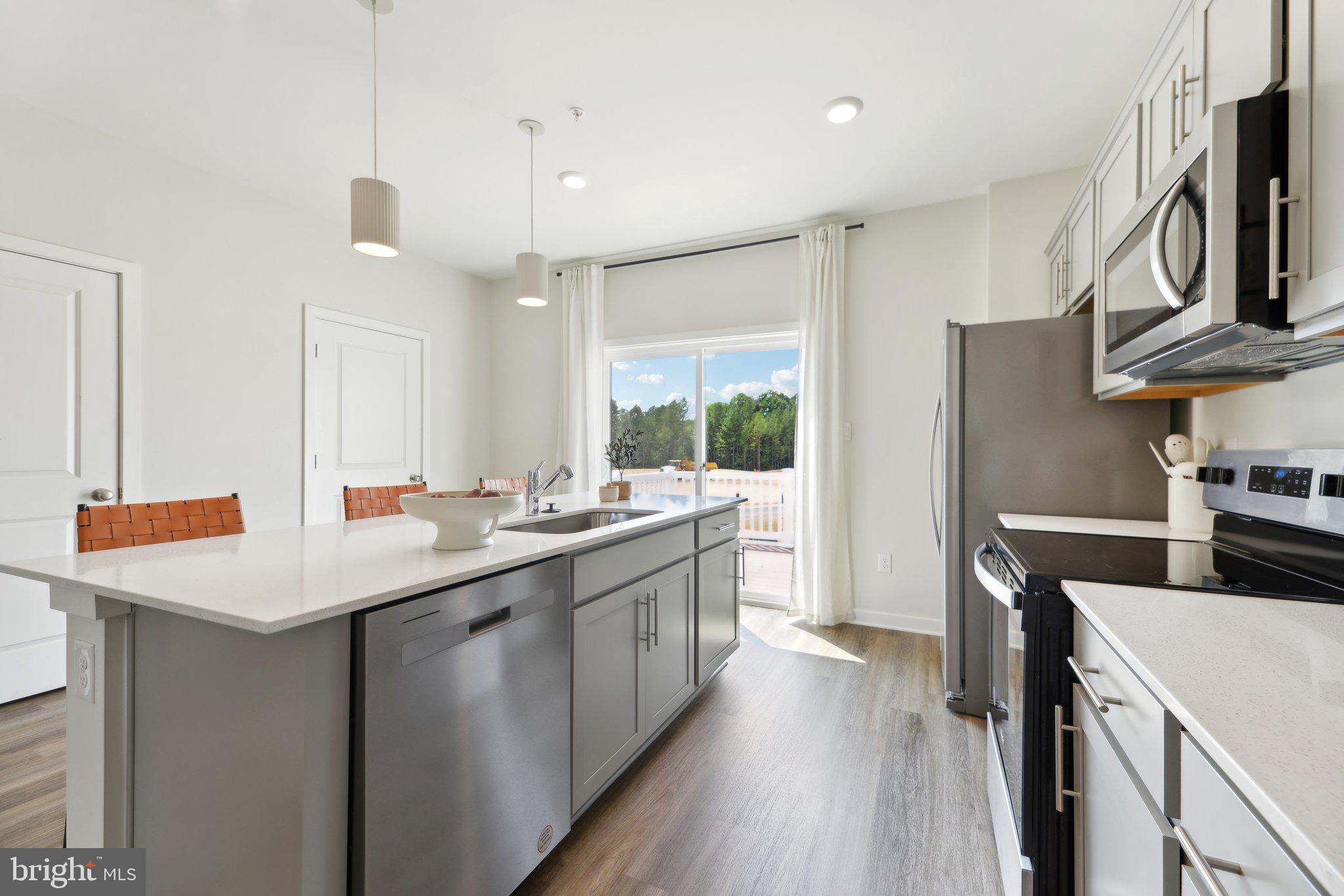 PINEGROVE - Residential