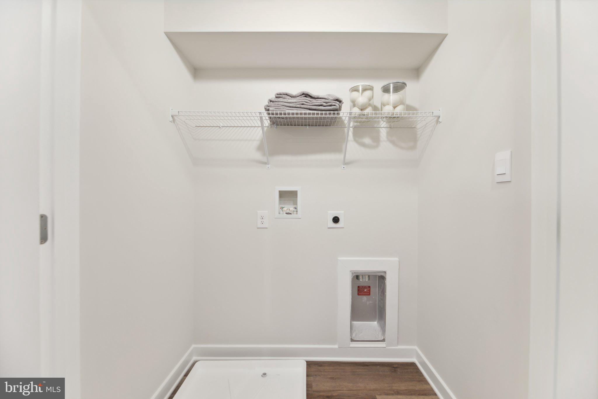 PINEGROVE - Residential