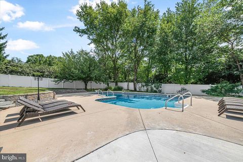 Tiny photo for 6603 Babak Drive, FREDERICK, MD 21702 (MLS # MDFR2081326)