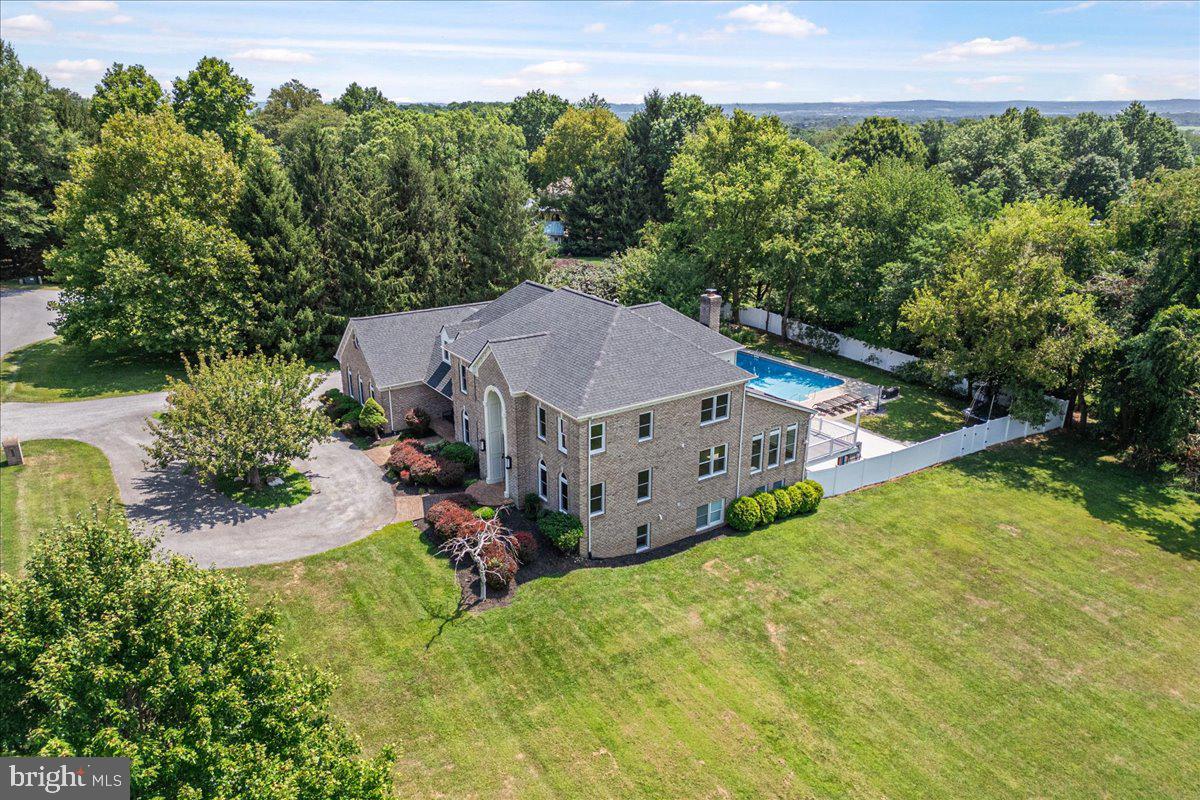 HIGHMEADOWS - Residential