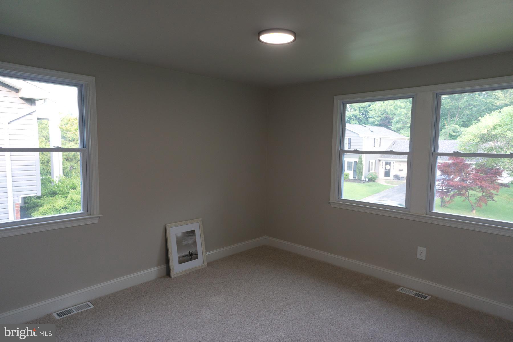 AMBER MEADOWS - Residential