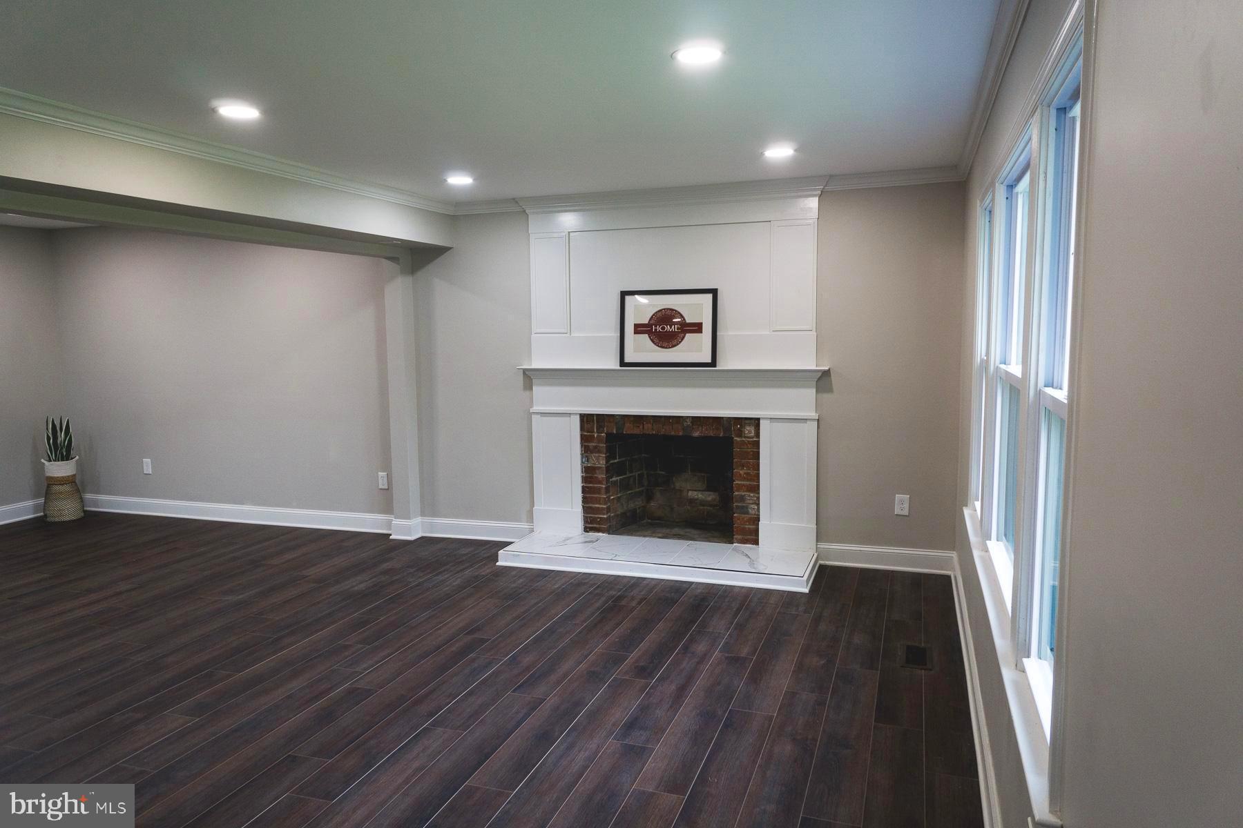 AMBER MEADOWS - Residential