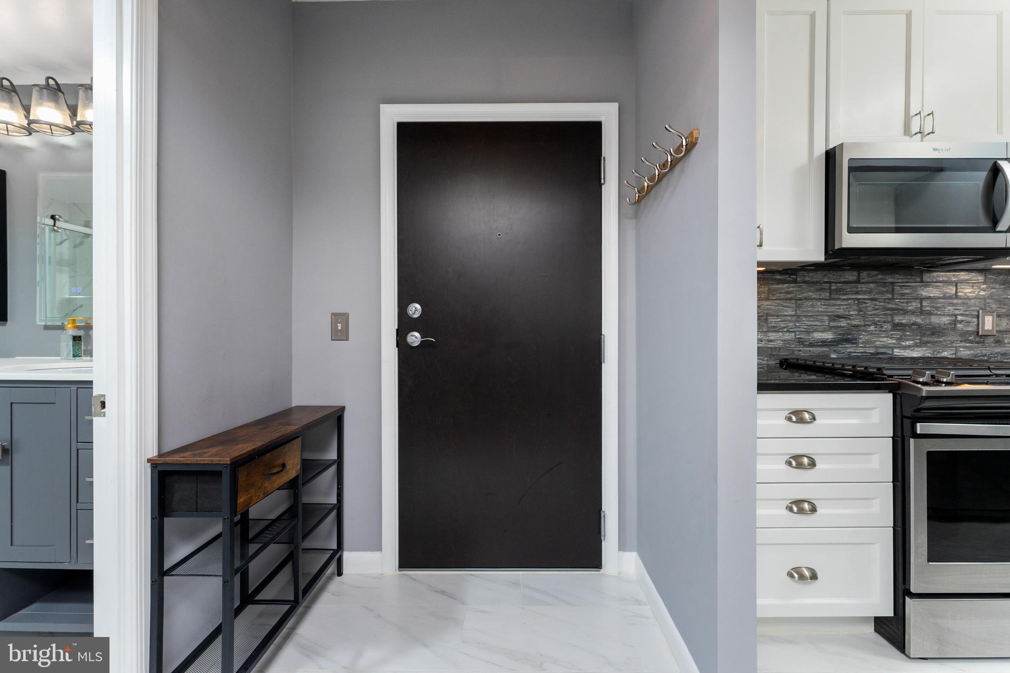 851 N GLEBE ROAD 1818