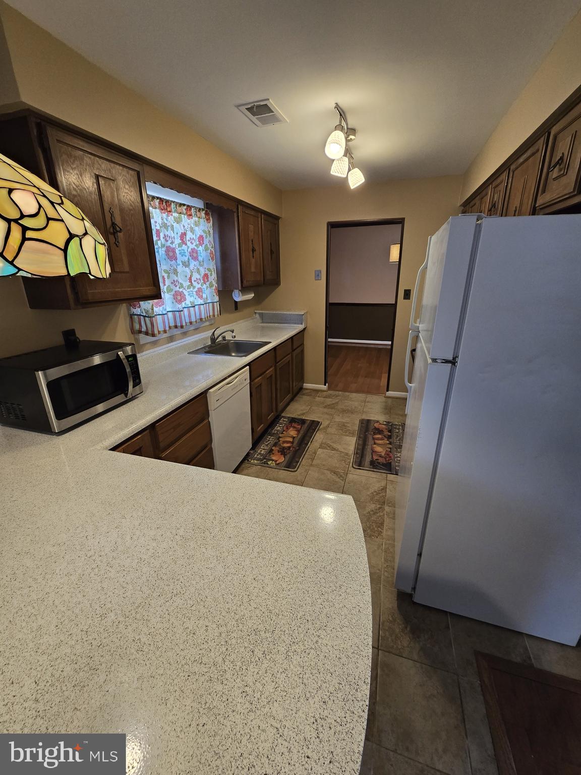 FOX RUN - Residential Lease