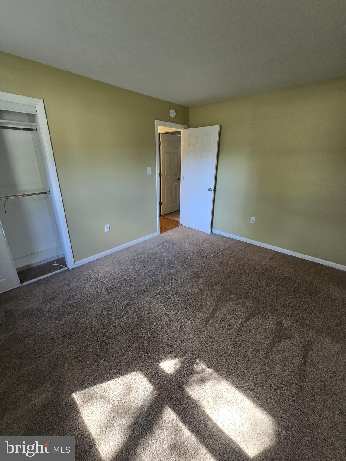 FOX RUN - Residential Lease