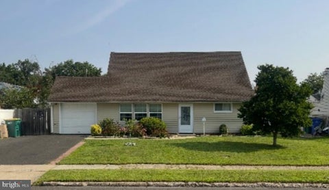 Homes For Sale - 54 Mayflower Road<br/> Bucks County, LEVITTOWN, PA 19056
