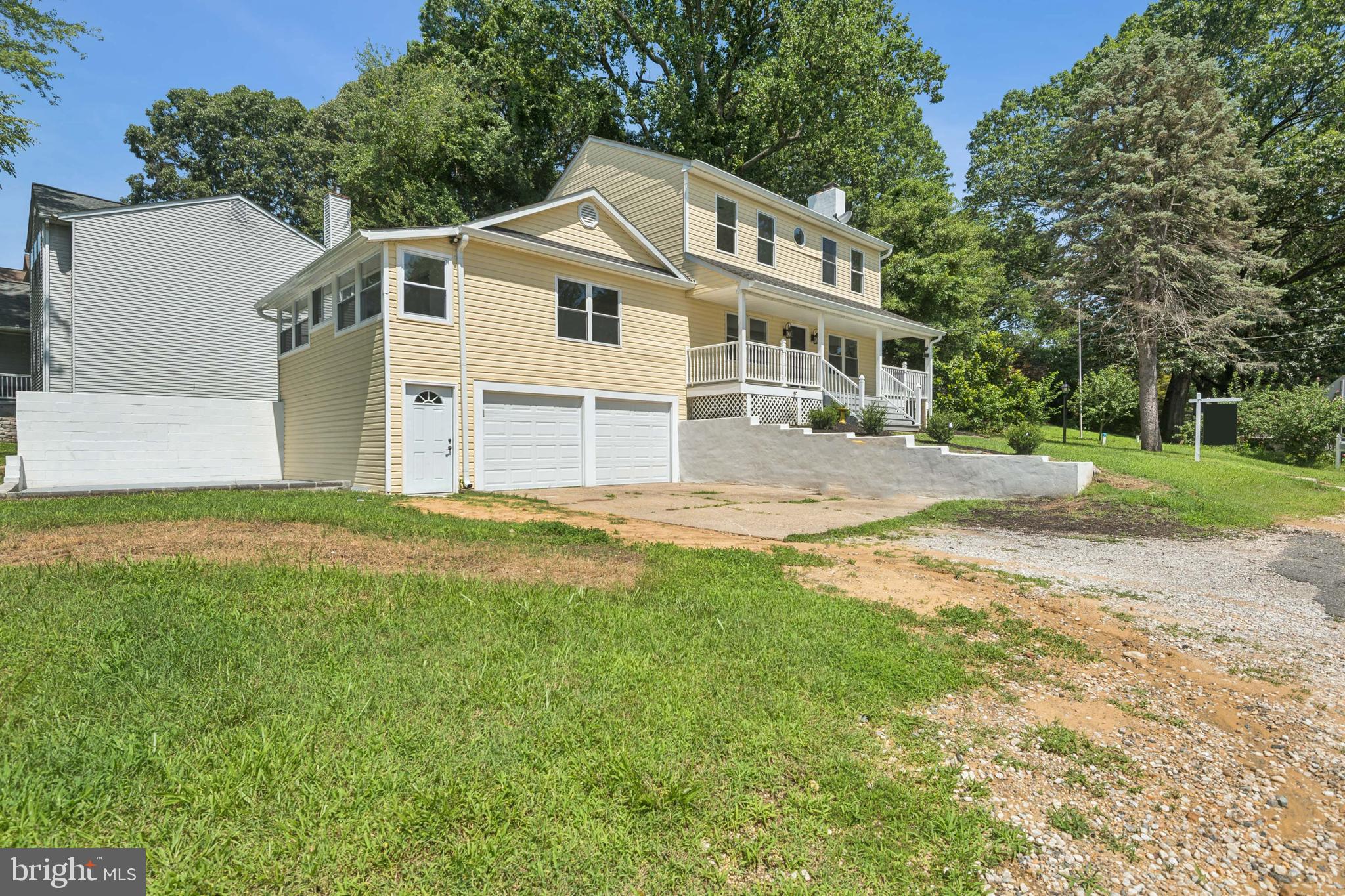 1014 ST CHARLES DRIVE