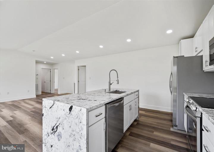 HUNTERS RIDGE - Residential