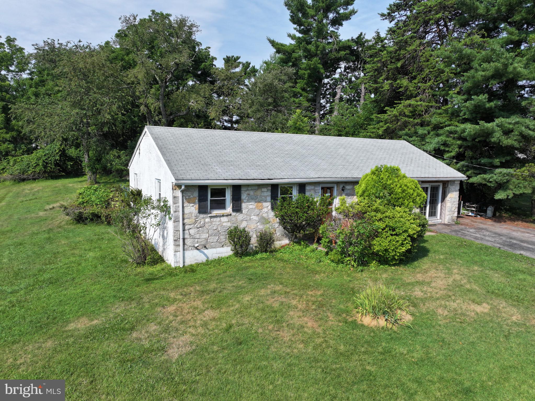 3232 WALKER LANE