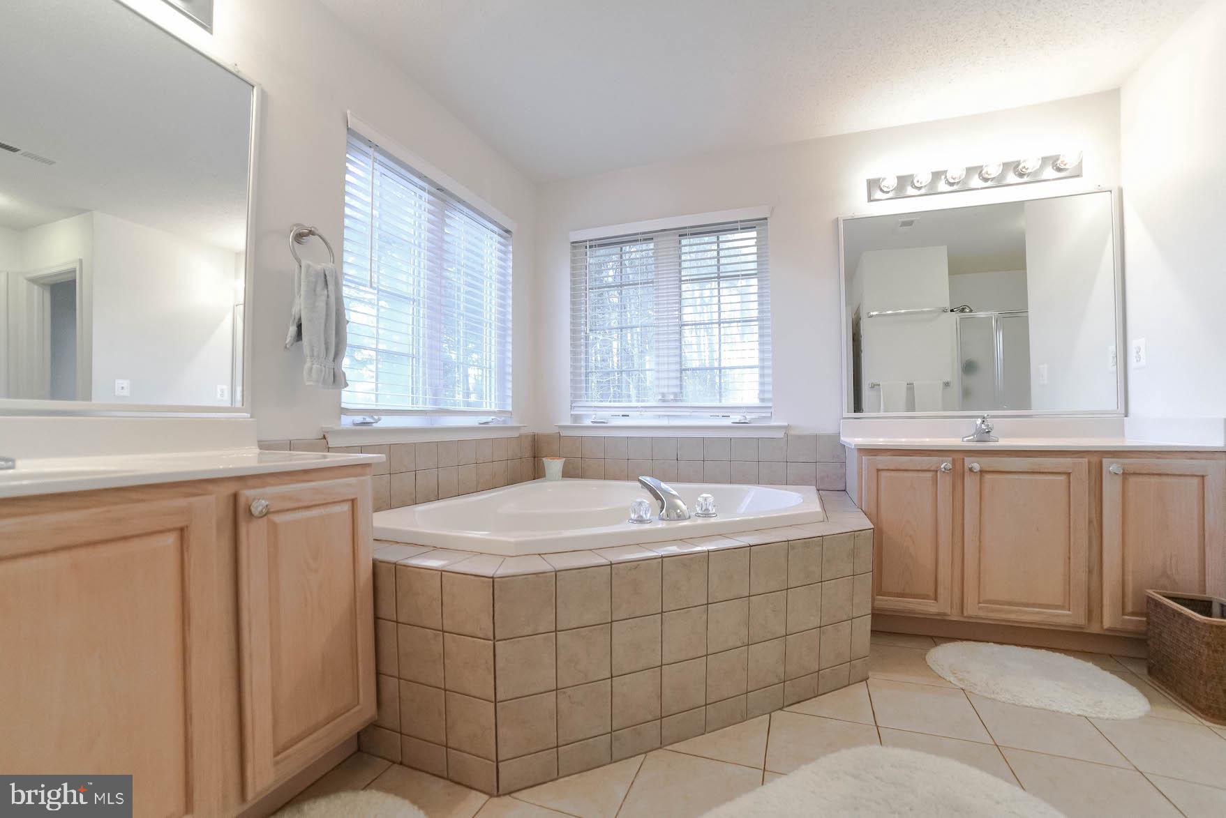 NEWTON MANOR - Residential