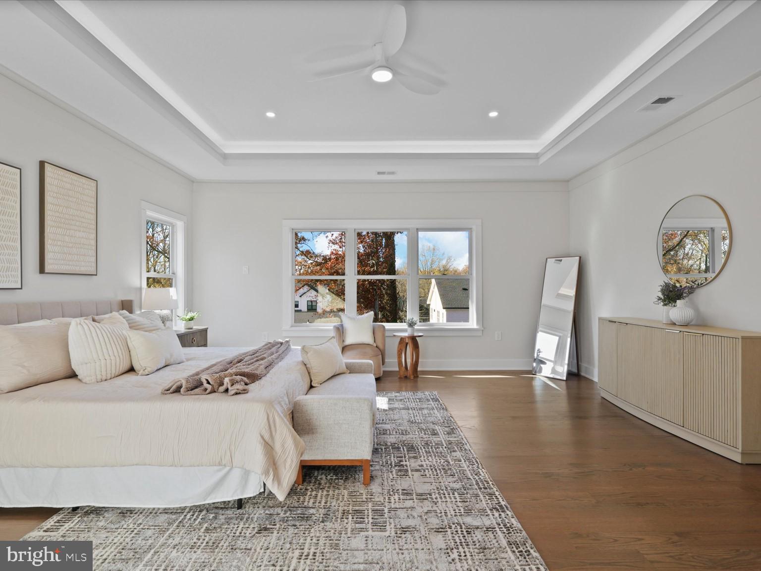 VIENNA WOODS - Residential