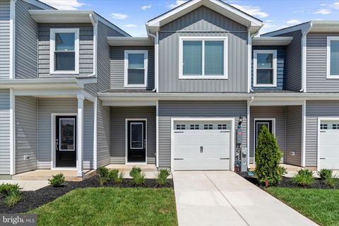 Photo of 8114 Bartholomew Court, BALTIMORE, MD 21206 (MLS # MDBC2141152)