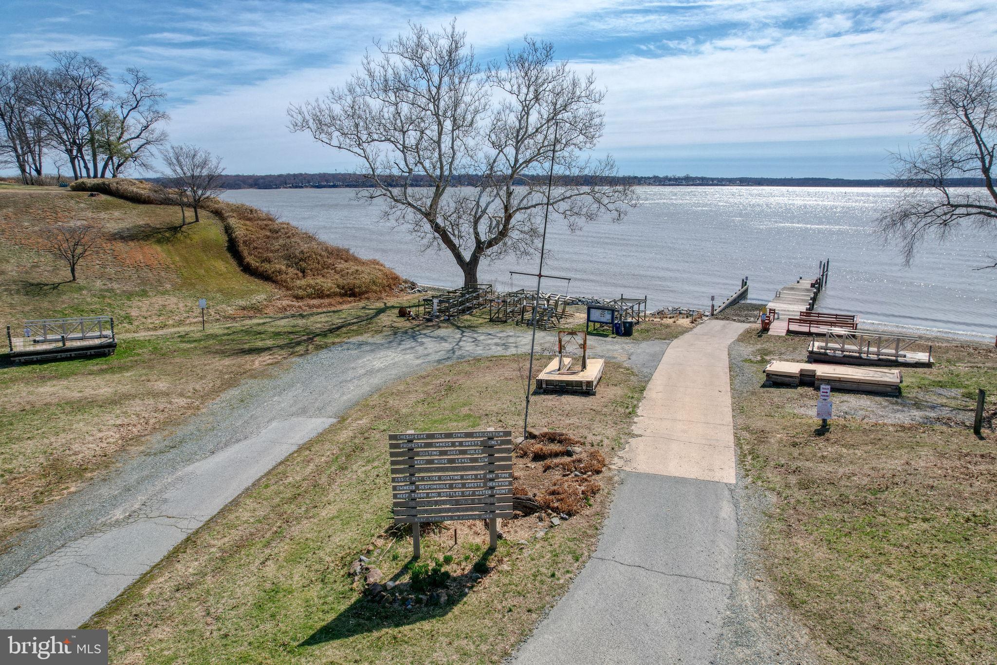 ROLLING HILLS - Residential