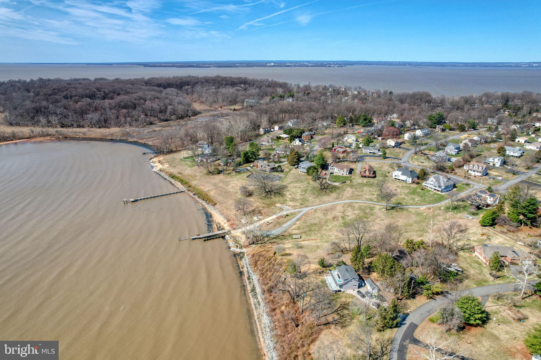 ROLLING HILLS - Residential