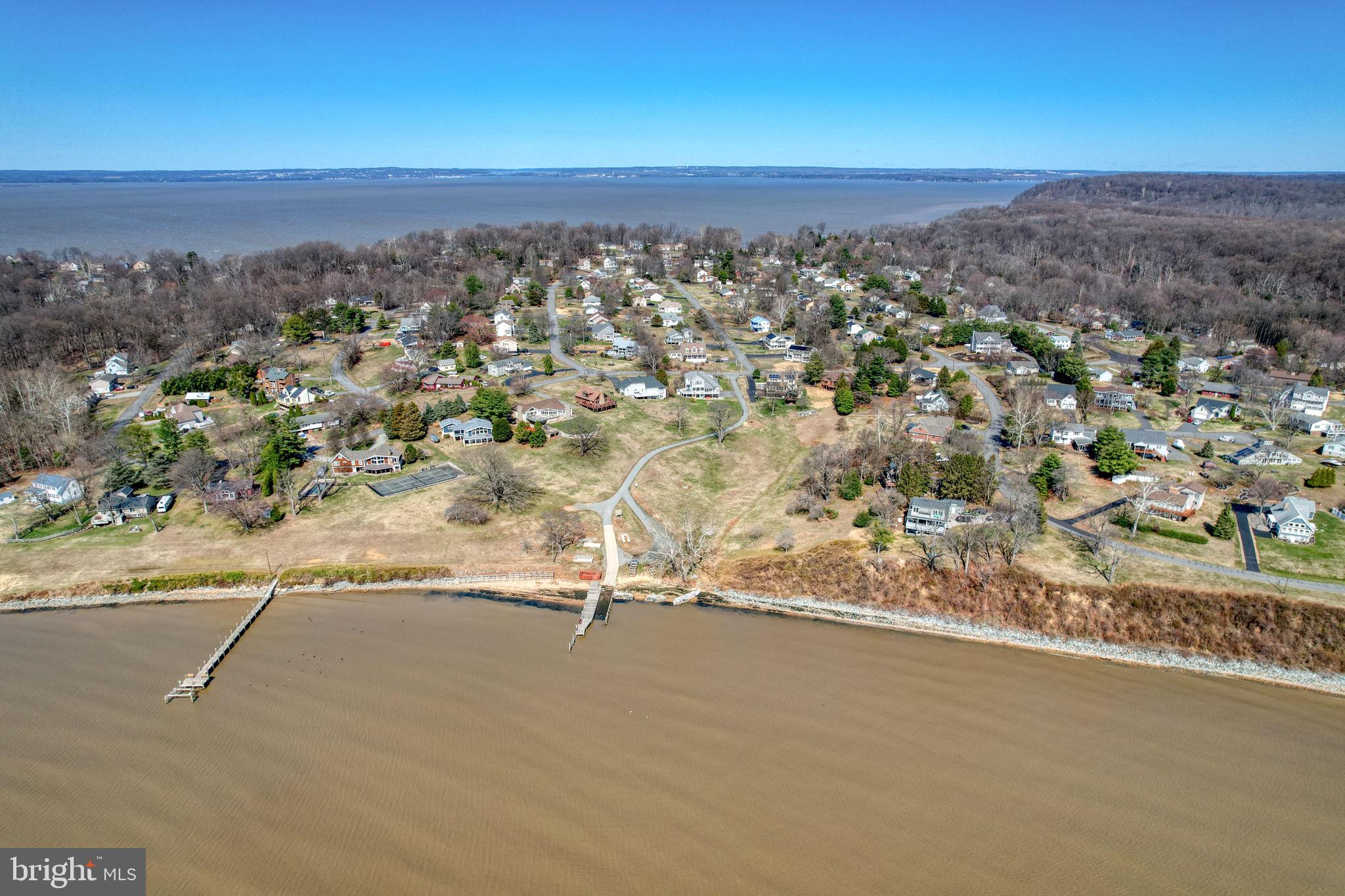 ROLLING HILLS - Residential