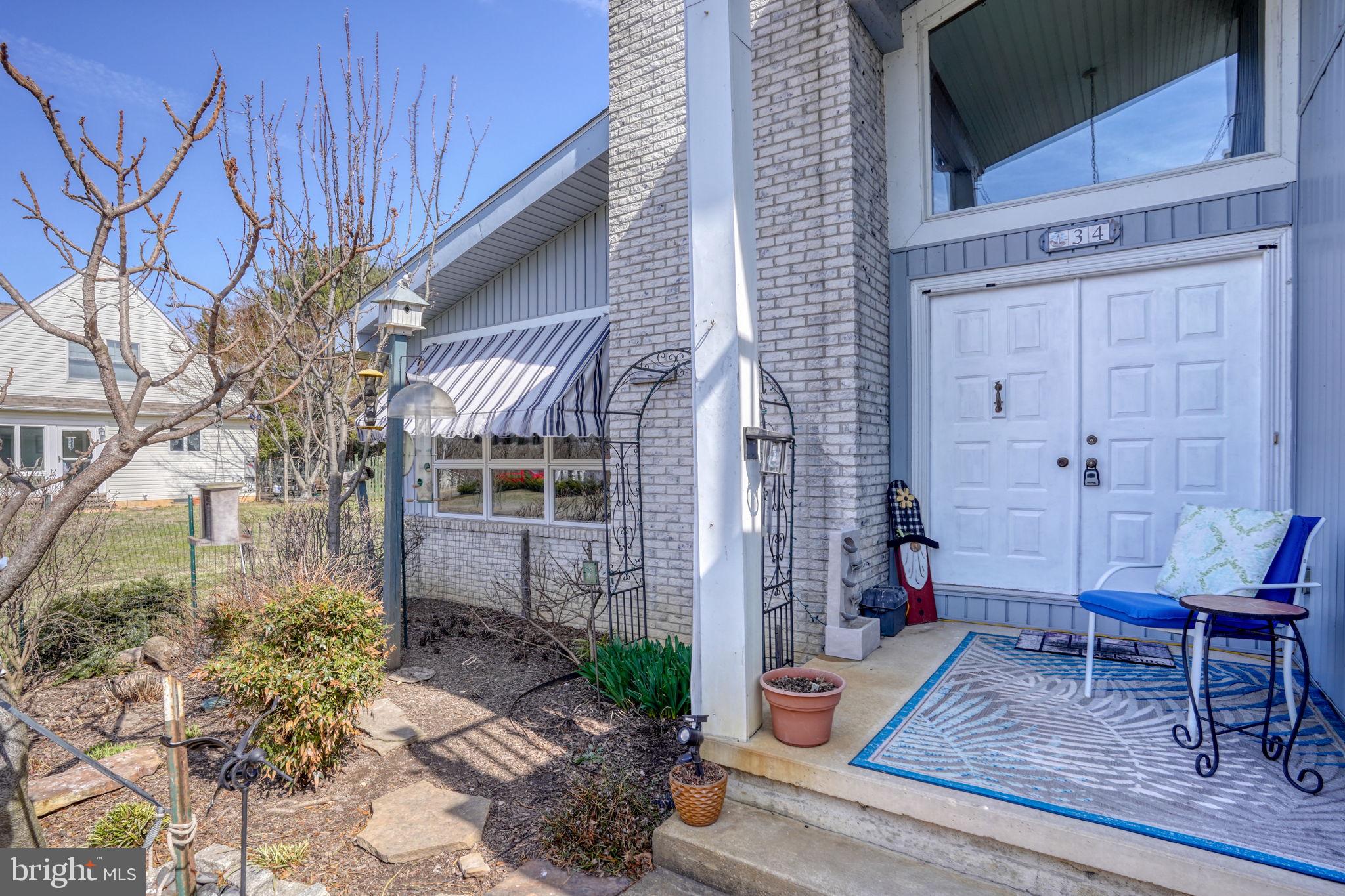 ROLLING HILLS - Residential