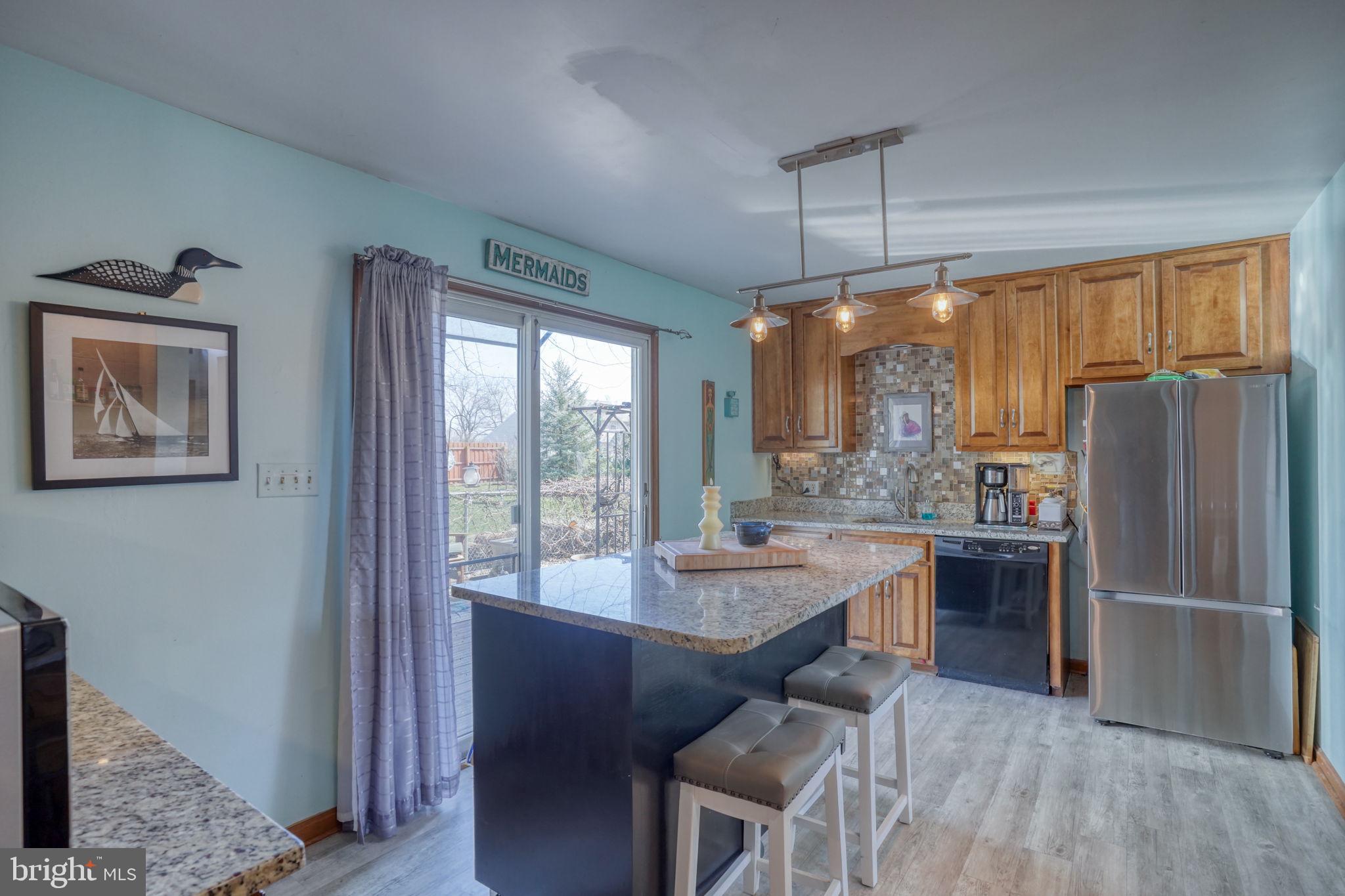 ROLLING HILLS - Residential