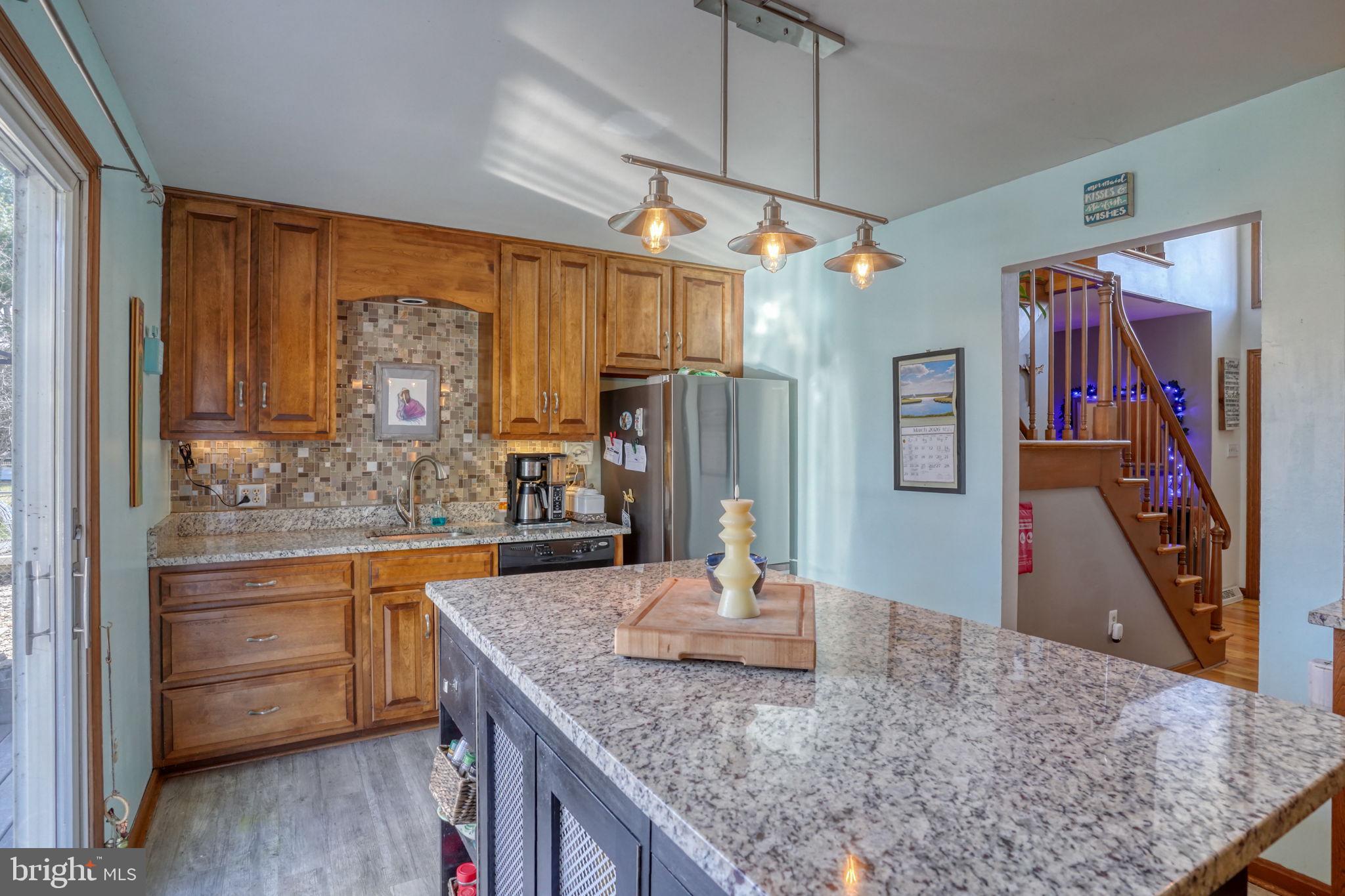 ROLLING HILLS - Residential